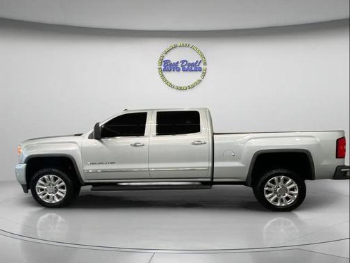 2015 GMC Sierra 2500 Denali
