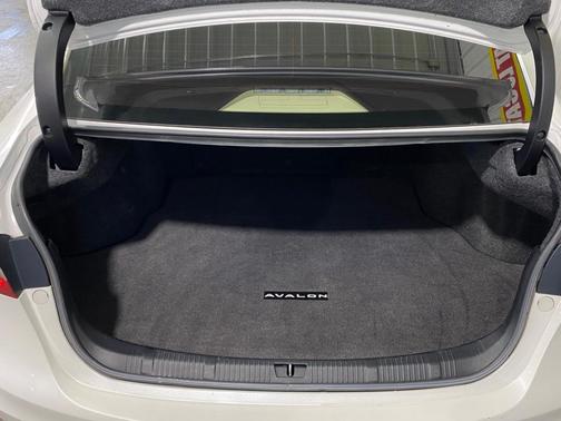 2016 Toyota Avalon Limited