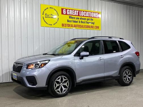 Ice Silver Metallic 2019 Subaru Forester Premium