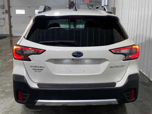 2021 Subaru Outback Touring XT