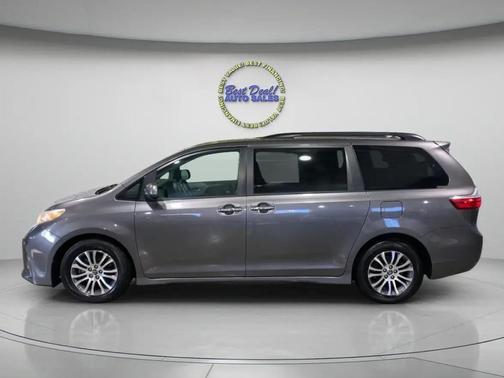 2018 Toyota Sienna XLE Premium