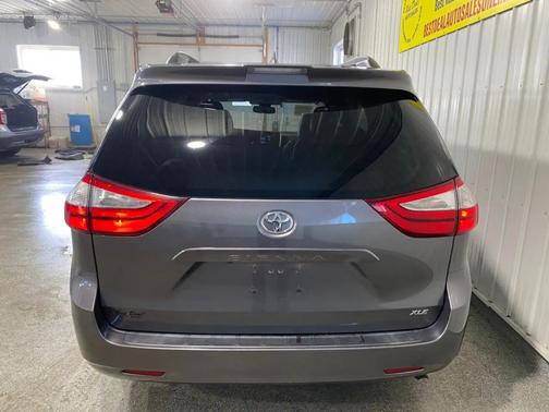 2018 Toyota Sienna XLE Premium