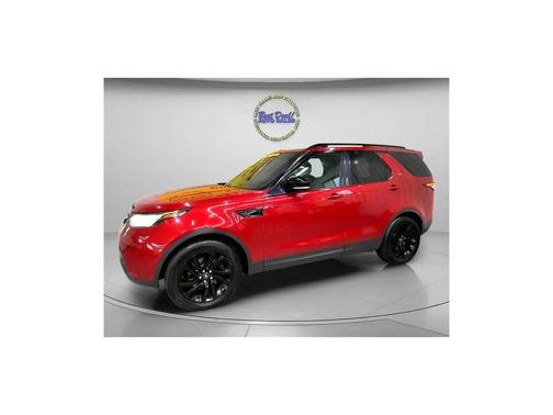 Red 2017 Land Rover Discovery SE