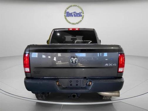 2018 RAM 2500 Tradesman Crew Cab 4x4 6'4' Box