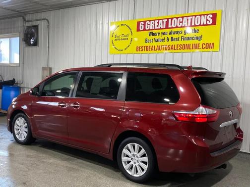 Salsa Red Pearl 2017 Toyota Sienna Limited