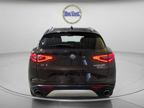 2018 Alfa Romeo Stelvio Base