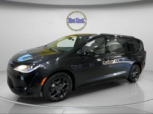 2018 Chrysler Pacifica Touring-L