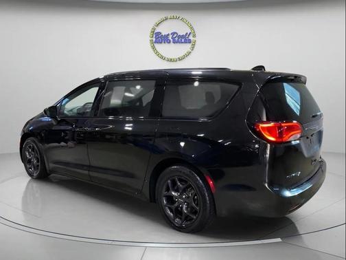 2018 Chrysler Pacifica Touring-L