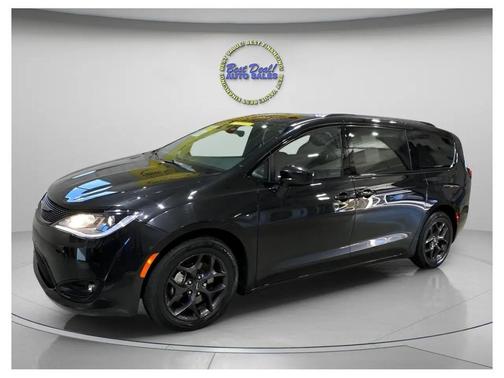 2018 Chrysler Pacifica Touring-L