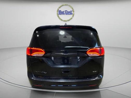 2018 Chrysler Pacifica Touring-L