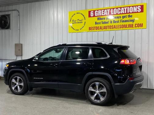 Diamond Black Crystal Pearlcoat 2019 Jeep Cherokee Limited