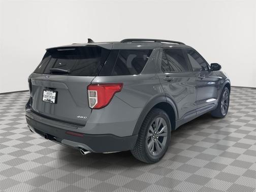 CARBONIZED GRAY METALLIC 2024 Ford Explorer XLT