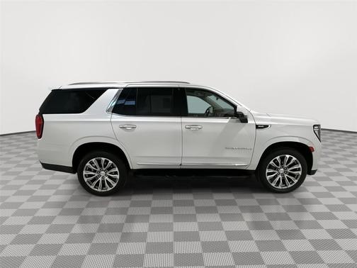 White Frost Tricoat 2021 GMC Yukon Denali