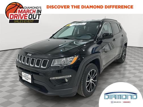 Diamond Black Crystal Pearlcoat 2019 Jeep Compass Latitude
