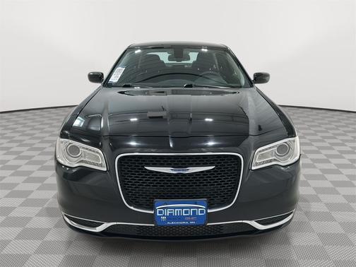 2022 Chrysler 300 Touring