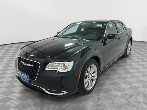 2022 Chrysler 300 Touring