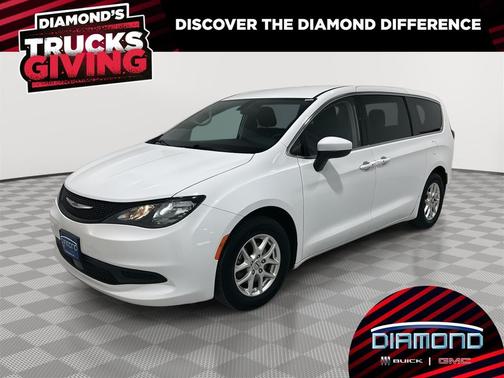 2022 Chrysler Voyager LX