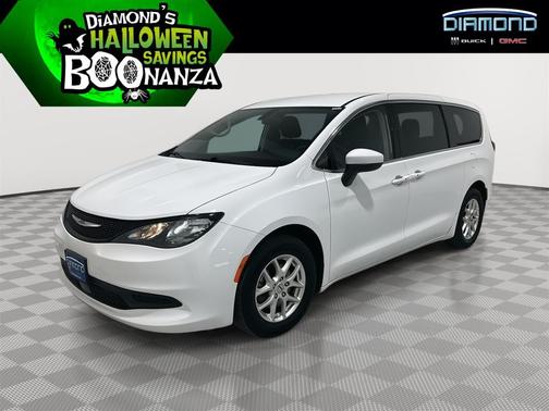 2022 Chrysler Voyager LX