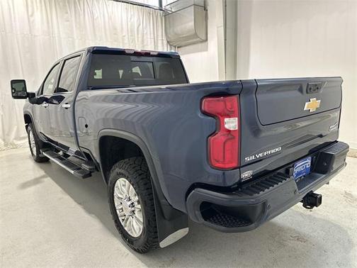 2022 Chevrolet Silverado 3500 High Country