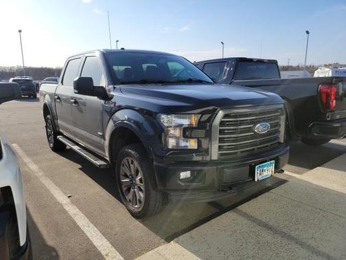 Photo 2 of 10 of 2017 Ford F-150 XLT