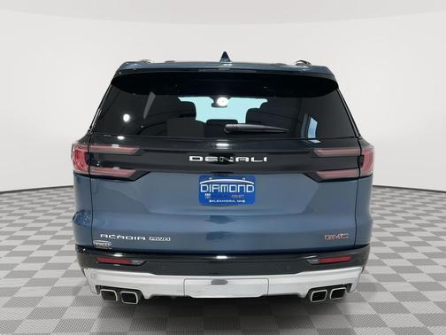 2025 GMC Acadia Denali