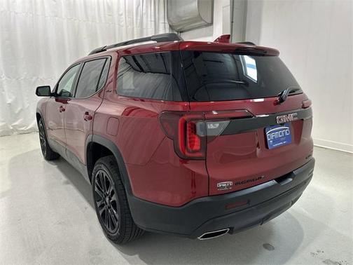 2023 GMC Acadia AWD SLT