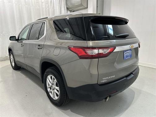 2018 Chevrolet Traverse LT Cloth