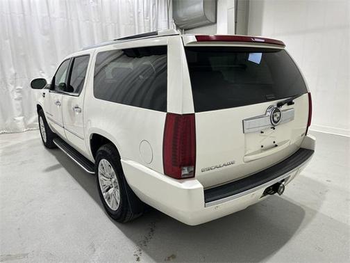2007 Cadillac Escalade ESV Standard