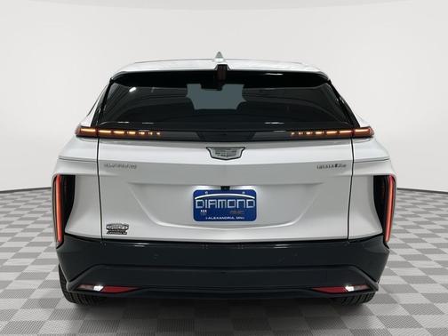 2024 Cadillac LYRIQ Sport