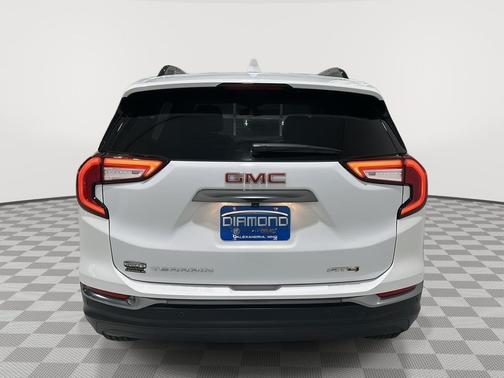 2023 GMC Terrain AWD AT4