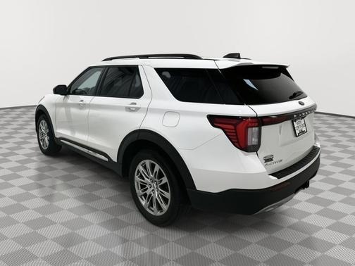 Oxford White 2025 Ford Explorer Active