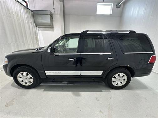 2008 Lincoln Navigator Base