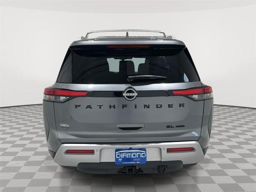2022 Nissan Pathfinder SL 4WD