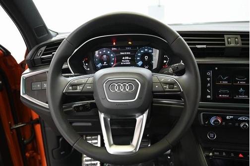 2025 Audi Q3 45 S line Premium