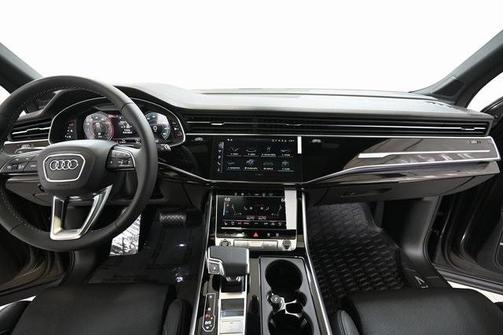 2025 Audi Q7 55 Prestige