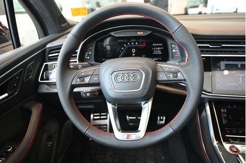 2026 Audi SQ7 4.0T Premium Plus