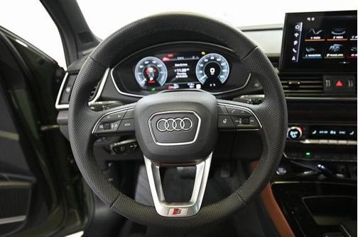 2025 Audi Q5 55 S line quattro Premium