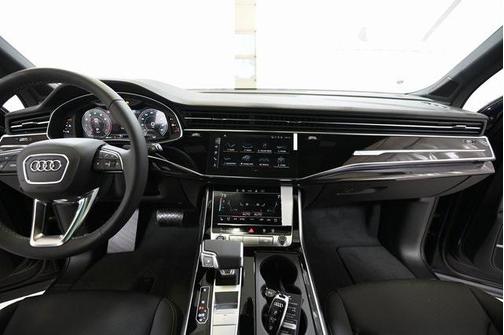 2026 Audi Q7 55 Premium Plus