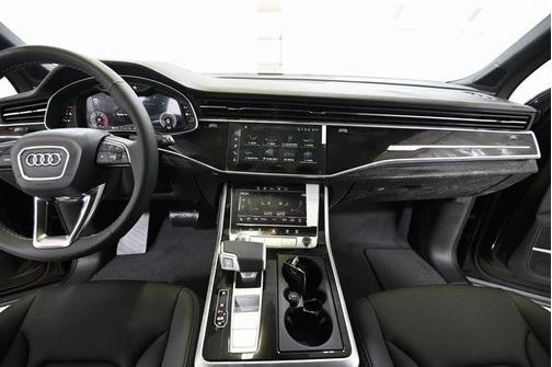 2026 Audi Q7 55 Premium Plus