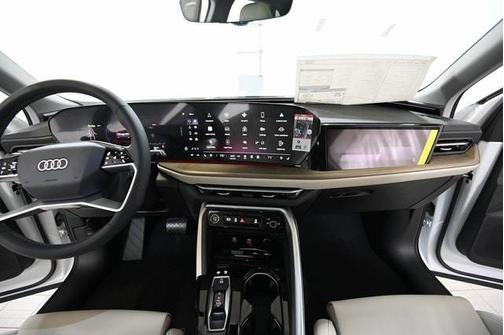 2025 Audi Q5 2.0T quattro Premium