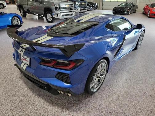 Elkhart Lake Blue Metallic 2023 Chevrolet Corvette Stingray w/3LT