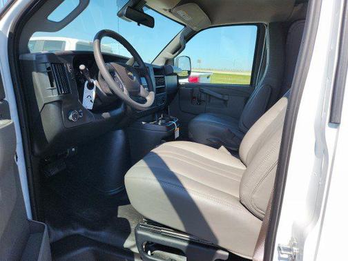 Summit White 2025 Chevrolet Express 2500 LT