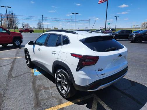 2025 Chevrolet Trax LT