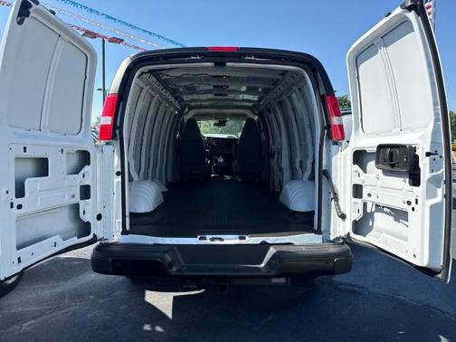 2025 Chevrolet Express 2500 RWD 2500 Extended Wheelbase WT