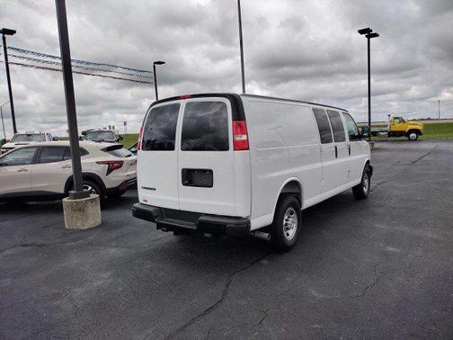 Summit White 2025 Chevrolet Express 2500 LT