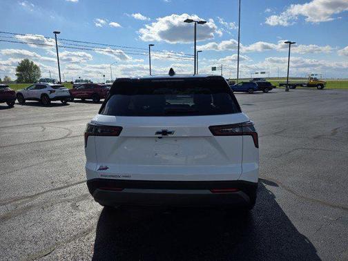 Summit White 2026 Chevrolet Equinox 1LT