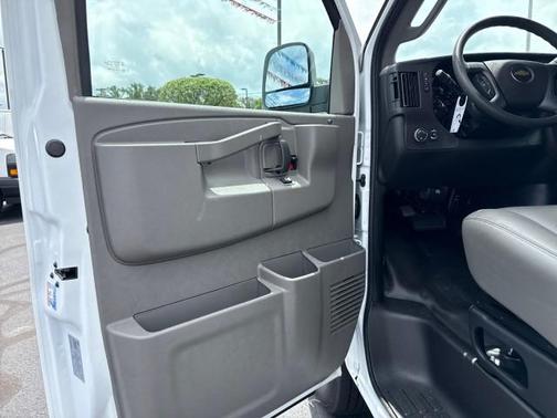 2025 Chevrolet Express 2500 RWD 2500 Extended Wheelbase WT
