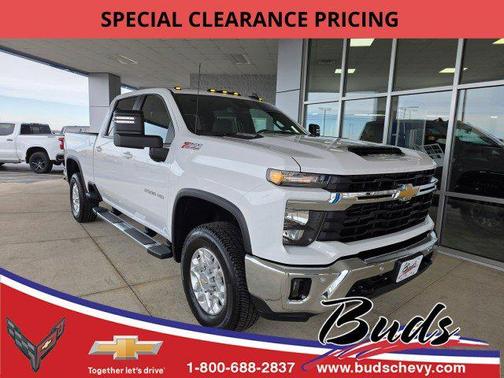 Summit White 2026 Chevrolet Silverado 2500 LT