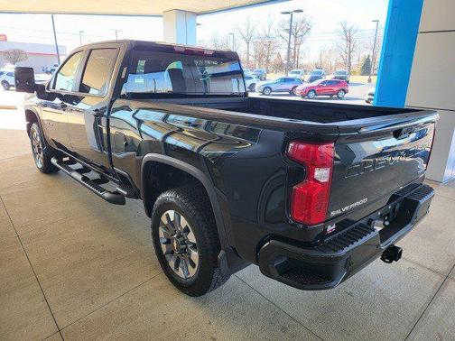 2026 Chevrolet Silverado 2500 Custom