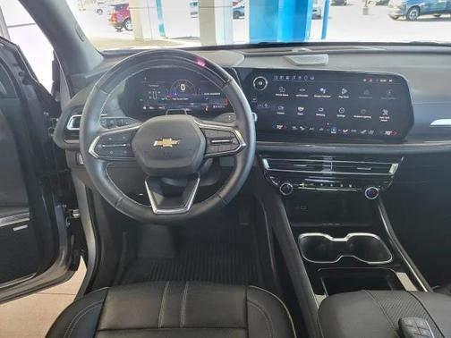 Gray 2025 Chevrolet Traverse High Country